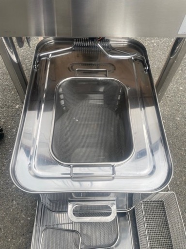 ■美品 中古品 マルゼン 電気フライヤー MEF-18E 2020年 3相200V 付属品多数 450ｘ600ｘ800ｍｍ 動作問題な