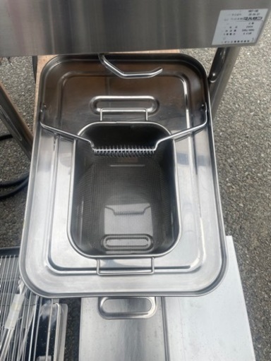 ■美品 中古品 マルゼン 電気フライヤー MEF-18E 2020年 3相200V 付属品多数 450ｘ600ｘ800ｍｍ 動作問題な