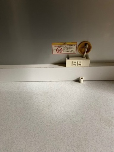 たっぷり収納食器棚