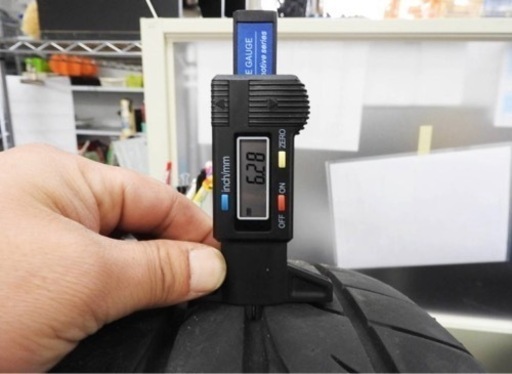 STRANGER 18インチ タイヤ付きアルミホイール 18×7.5J 5穴 PCD114.3 ＋55 PINSO 215/45 ZR18 7分山　中古品