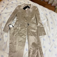 イネド　ベージュ　スリーピース　スーツ