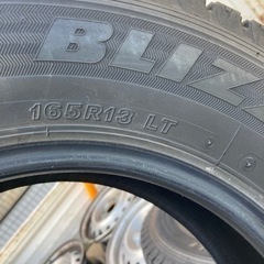 スタッドレスタイヤ　傷無しの画像