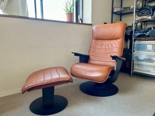 カリモク　ザ・ファーストRU75　キャメル×ブラック