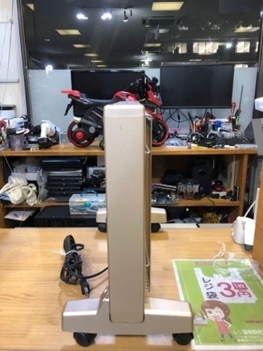 ②サンルミエ キュート 遠赤外線暖房器 E800LS 8畳