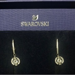 値下げしました。【新品】SWAROVSKI ピアスの画像