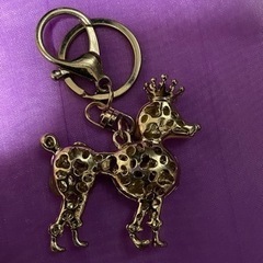 キラキラビジューのプードルキーホルダーの画像