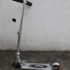 ①　RAZOR キックスケーター　中古　美品