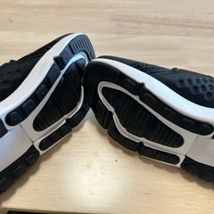 新品未使用子供用NIKEスニーカーの画像