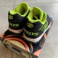 ヒーリーズ　HEELYS ローラーシューズ　21センチ　の画像