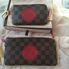 新品　期間限定　LOUISVUITTON　ルイヴィトン　TRUNKS＆BAGS　レアアイテム　財布　キーホルダー付の画像