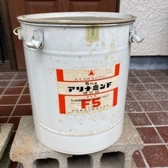 昭和レトロ　大小　缶セットの画像