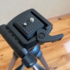 カメラの三脚の画像