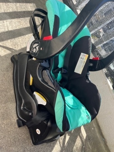 ベビーカーとチャイルドシートです