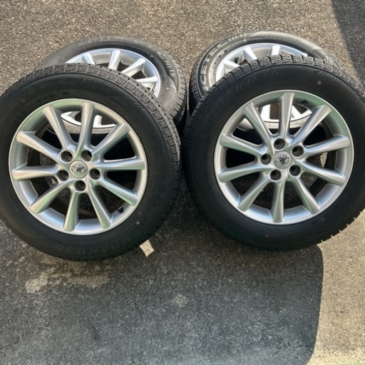 トヨタ純正17インチ スタッドレスタイヤ