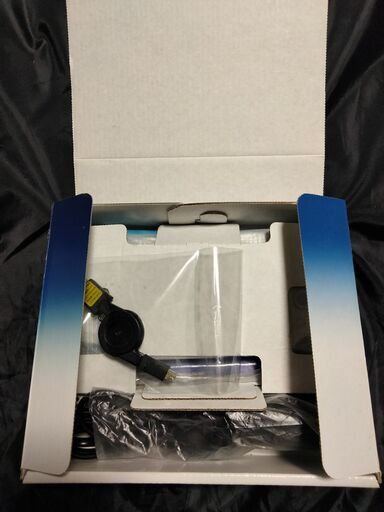 【ほぼ新品】 PS Vita PCH-2000 プレイステーションヴィータ / PlayStation Vita
