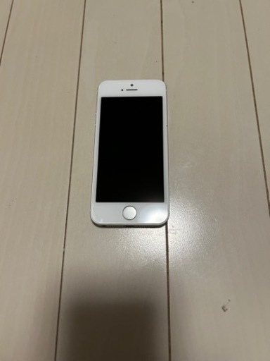 美品 iPhone SE 第一世代 本体 スマホ SIM Apple 白 シルバー