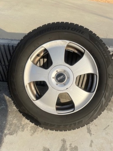 【商談中】ブリヂストン　スタッドレスタイヤ　205/65R16
