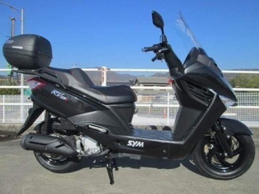 SYM RV125i タコメータ装備後期モデル 実走行7,000㎞ 整備済み トップケース付き スペアキー取説あり 正規輸入車 SYM RV125i タコメータ装備後期モデル 実走行7,000㎞ 整備済み トップ