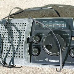 【値下げ】ジャンク　Nationalの古いラジオの画像