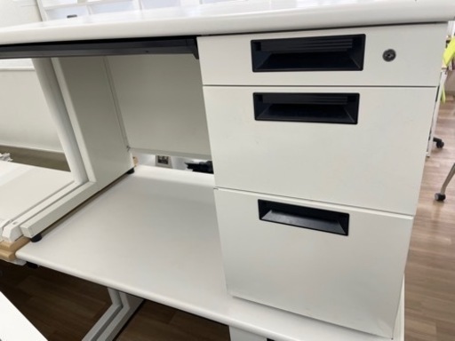 オフィスデスク　片袖デスク　W1000×D700×H700