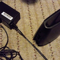 HP　デスクトップとWifiルーターとキーボードの画像