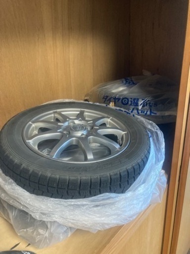 軽自動車　アルミ付きスタッドレスタイヤ