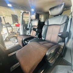 日産　エルグランド　ハイウェイスター　E52 カスタム多数　2.5の画像
