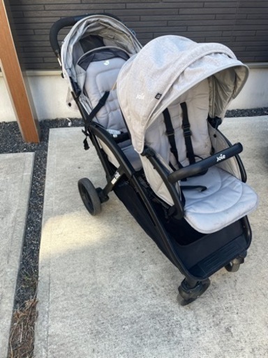 先着順 二人乗りベビーカー　joie 双子　年子