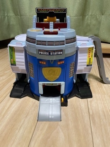 トミカポリスステーション