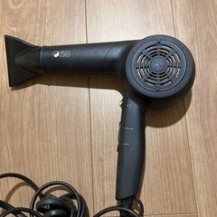 【中古　美容室専売品！！】　マグネットAiryドライヤー