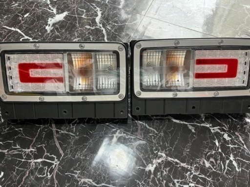 日野ledテールランプ新品