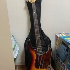 ベース