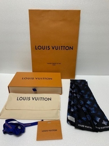 LOUIS VUITTON ルイ・ヴィトン　スカーフ　バンドー・マヒナ　 シルク ノワール　ネイビー　品番M77420 新品同様　正規直営店物