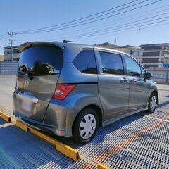 コンパクトカー（1500cc以下）で3列はフリードが良いですね。。の画像