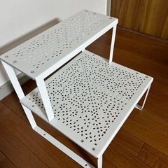 IKEAの小さい棚　