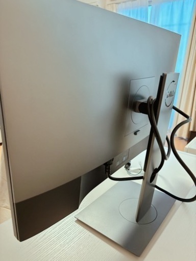 Dell U2720QM 27インチ 4K モニター