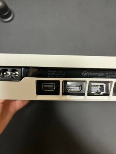 値引きしました。あと2日間のみの掲載になります。PS4本体、ソフト5本、純正コントローラー、ゲーミングヘッドホンセット‼️
