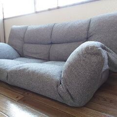 ニトリ・形が自在に変えられるカジュアルソファ(ツバサ3 GY)の画像