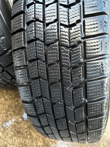 スタットレスタイヤ 185/65R14