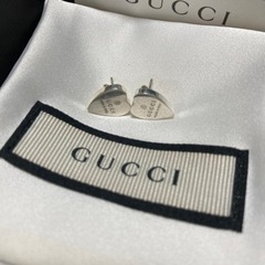 GUCCI ハートピアス