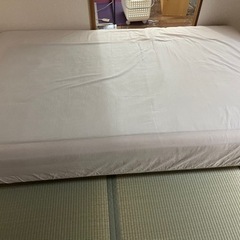 セミダブルベッド　引き取りに来てくれる方の画像