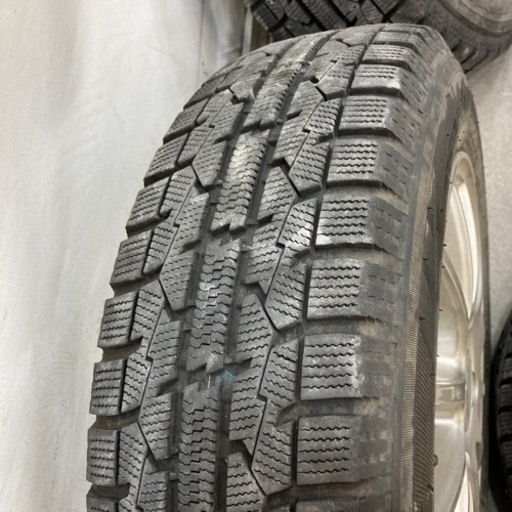 決まりました。スタッドレス　165/70R14  。18年製　175/65R15互換サイズ