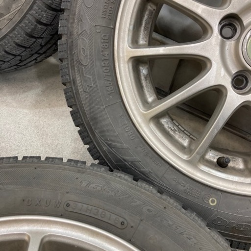 決まりました。スタッドレス　165/70R14  。18年製　175/65R15互換サイズ