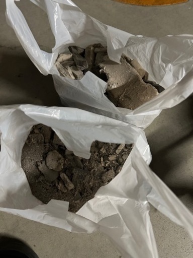 自動車触媒の中身