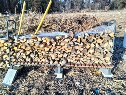 受け渡し予定者決定！山梨県北杜市産の薪。市内配達可能！！