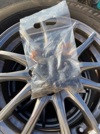 ミシュラン　値引きしました！スタッドレスタイヤ　状態いいです