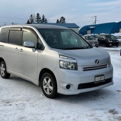 トヨタ ヴォクシー グレード	2.0X Lエディション 4WD