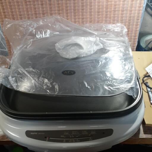 お話中【未使用品】SANYO ホットプレート HPS-V57G