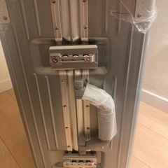 【本日取りに来れる方限定】新品キャリーケース　※ボディはアルミではありません。の画像