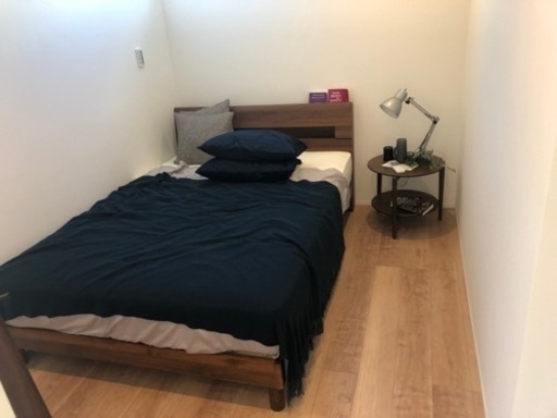 ダブルベッド　フレームのみ